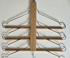 Set of 5 four-arm hangers
