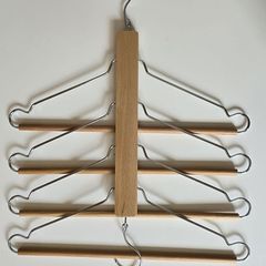 Set of 5 four-arm hangers