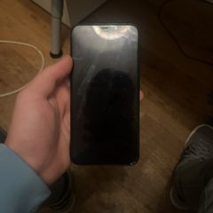 iPhone 11 Pro Max / not turning on