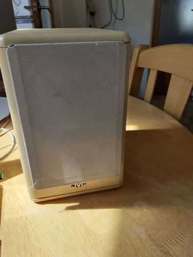 1x JVC Speaker. 20W