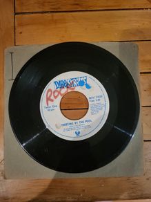 Dire Straits Twisting By The Pool 7 inch Vinyl 1983 Vertigo