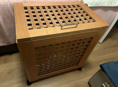 Laundry Hamper / Blanket storage