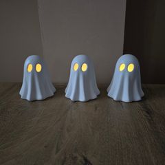 Trio of ghosts (LED)