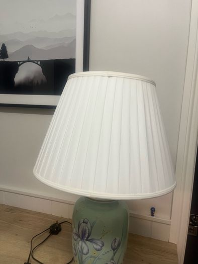 Table lamp