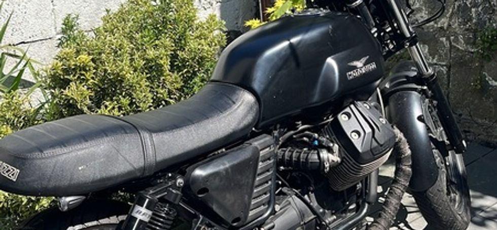 2012 Moto-guzzi V7 stone