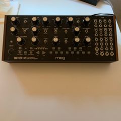 Moog Mother-32