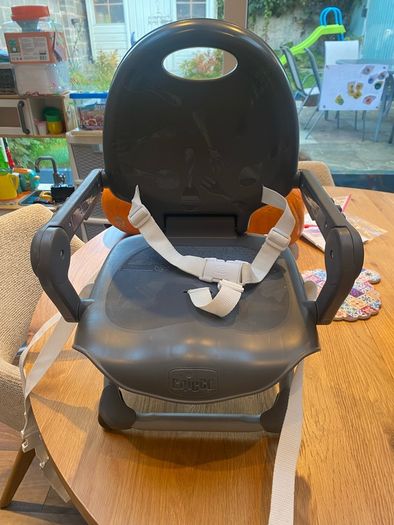 Chicco Pocket Snack Booster