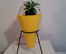 Atomic Flower Pot Stand