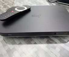 sky q box
