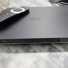 sky q box