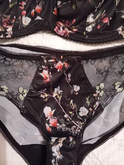 Fantasie Kimberley - Underwired Side Support Bra 30F and Briefs XS - Black Floral - BNWT RRP 58