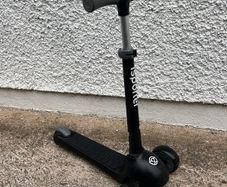 Kid scooter with LED wheels