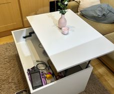 Adjustable coffe table