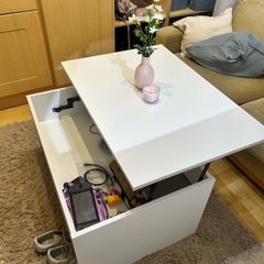 Adjustable coffe table