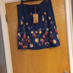 Mantaray Vintage  Skirt.   S.20. B.N.W.T ( Authentic Approved Goods).