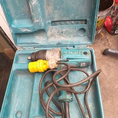 Makita  110v  socket gun