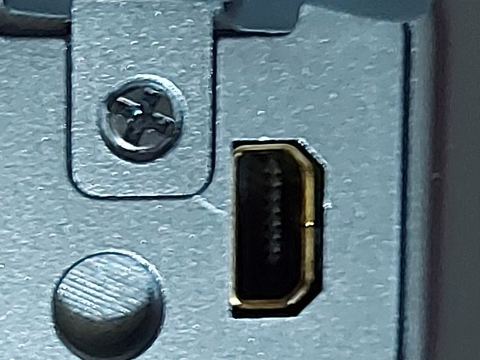 Sony Cyber-Shot Model DSC-S650, 7.2 Megapixels, Takes 2 x AA Baterys, in excellent working and cosmetic condition