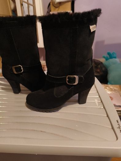 suede boots