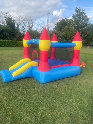 Happy Hop Bouncy Castle with slide