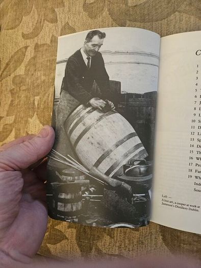 1000 Years Of Irish Whiskey.  By Malachy Magee. Paperback In Good Condition.  See Photos For Same.