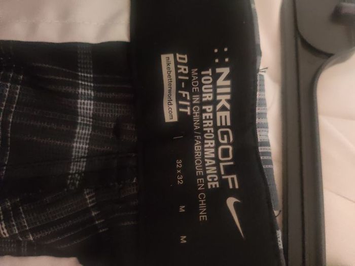 Brand new Men's Nike Golf Tour performance  Grey Dri-Fit trousers size M 32x32 Postage included