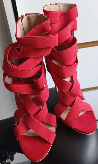 Red strappy stiletto heels - size 6