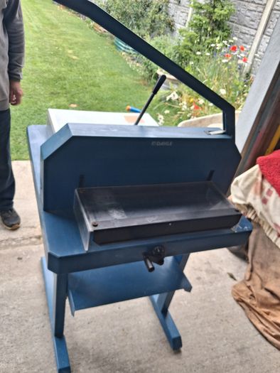 The Dahle 846 Professional paper guillotine