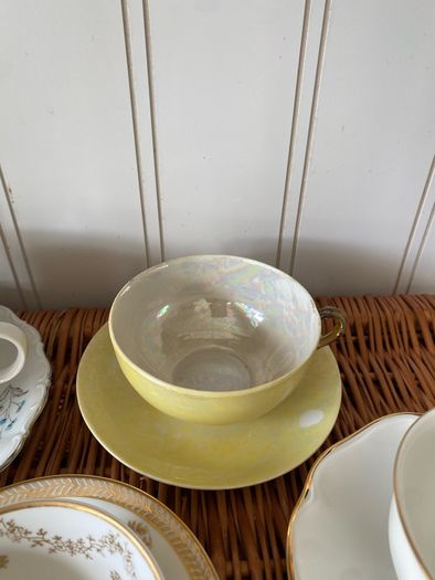 cups  & saucers - vintage china