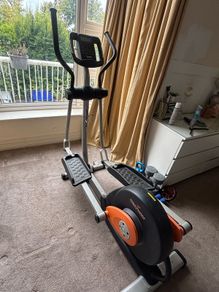 Cross trainer