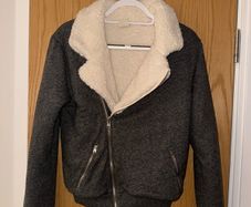 Abercrombie and Fitch Grey Jacket with Cream Sherpa Inside Womans Size Medium