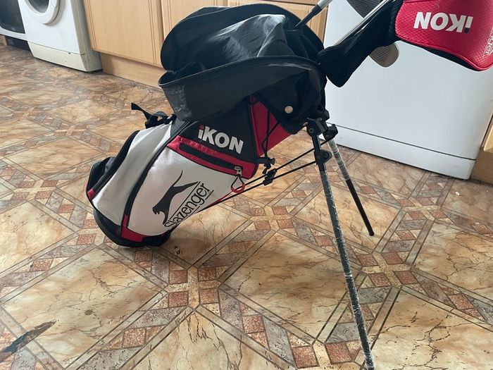 Junior golf