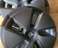 Original Tesla Model 3 18" Aero Wheel Covers / Hubcaps (2021 Refresh