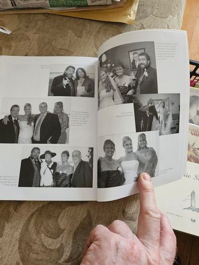 Amuzing Grace. The Official Autobiography.  By Brendan Grace With Tara King. Signed First Edition Paperback In Good Condition.  See Photos For Same.
