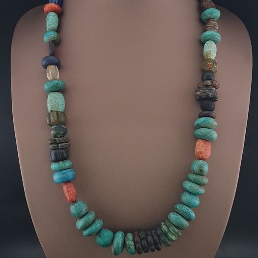 Vintage Turqouise Color Old Resin & Glass Beads Necklace