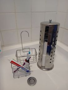 Bathroom Fittings, chrome: Bin, Toilet Roll storage plus...