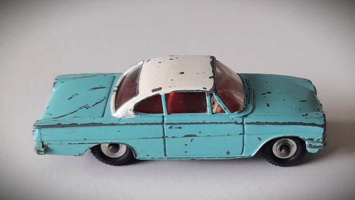 Diecast Vintage Dinky Toys Ford Consul Capri - Fair to Good Original Condition/No Box