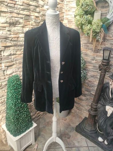 Betty Barclay vintage black velvet blazer