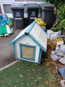 dog kennel