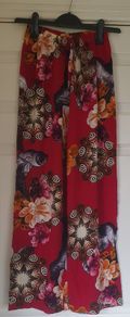 New - Size Small - A Lovely pair of 3/4 length Pants - Festival Ready - #