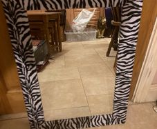 mirror zebra surround