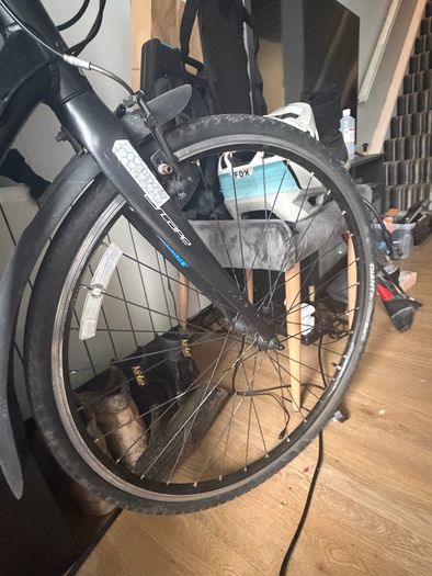 Giant Hybrid Commuter Bike - Large Frame - QUICK SALE