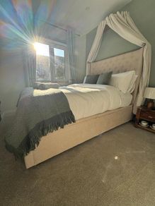 4ft6 Rio Gas Lift Ottoman Bedframe and 4ft6 Emma Headboard