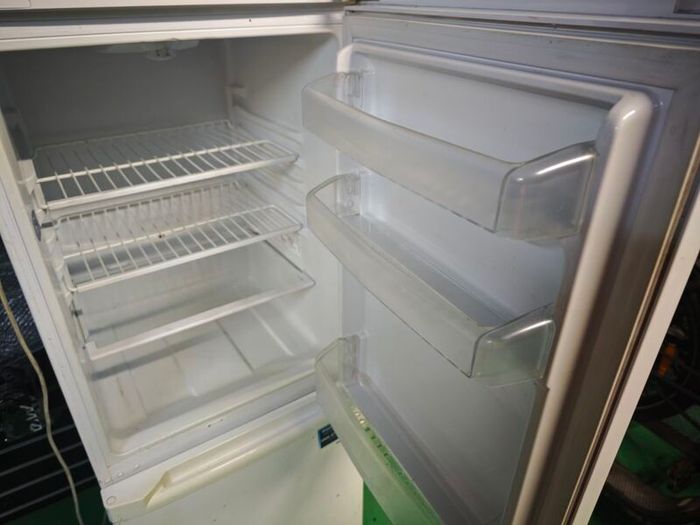 BEKO fridge / Freezer in full working order & bleached clean