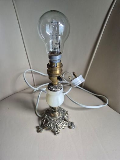 Vintage Mid Century marble.onyx brass gold metal ormate lamp base