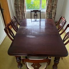 Dining room table & 6 chairs