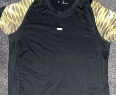 nike top
