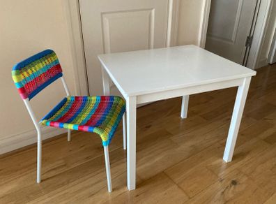 Kids table and chair