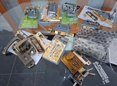Large bundle of Locks