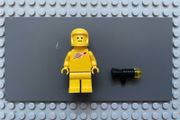 lego the Lego movie tlm109 Classic Space minifigure - Yellow with Air Tanks and Updated Helmet (Second Reissue - Kenny)