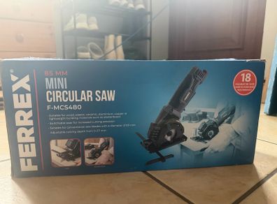 Mini circular saw